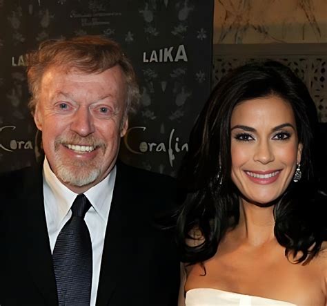 phil knight daughter|where does phil knight live.